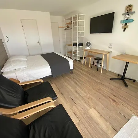 Bed & Breakfast Falhappy House *